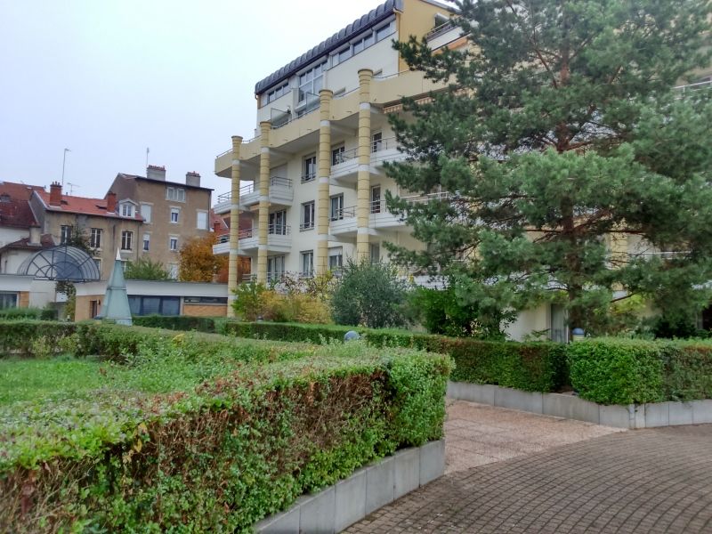 Appartement -F6 duplex- Parking souterrain lot 140 Cave ....