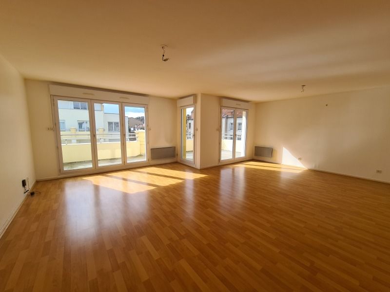 Appartement duplex - F6 - Parking souterrain lot 140, Ca....