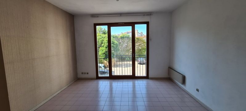 Appartement - F3 - Parking n° 225 et Cave n° 239 Constru....
