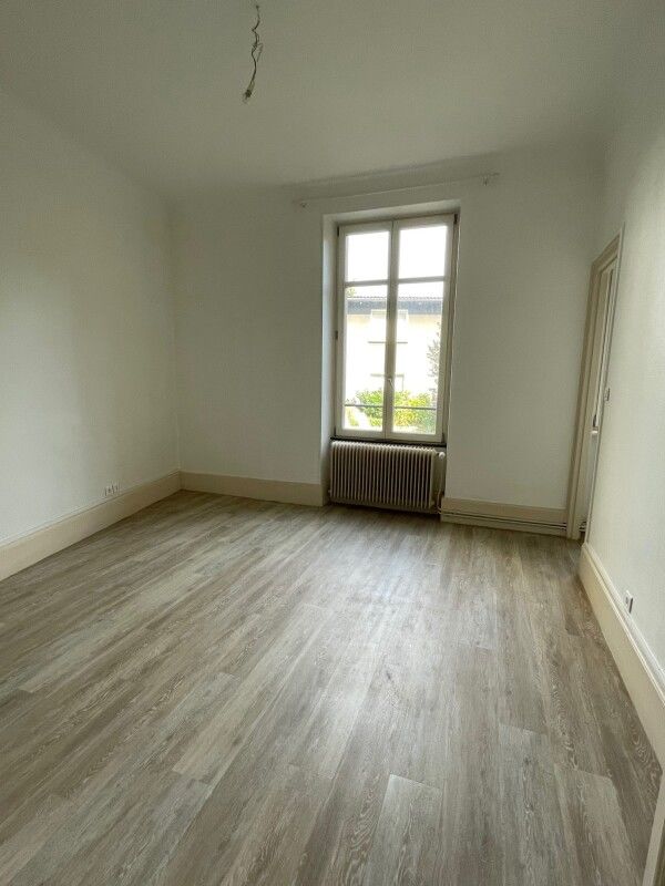 Appartement -F4- Grand parking 3 caves Construction anné....