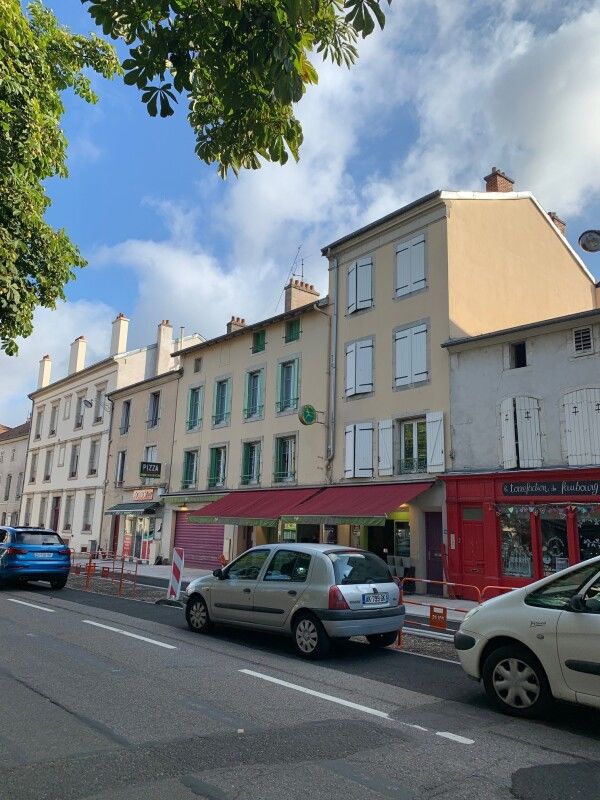 Appartement -F6 triplex- Grenier Construction années 190....