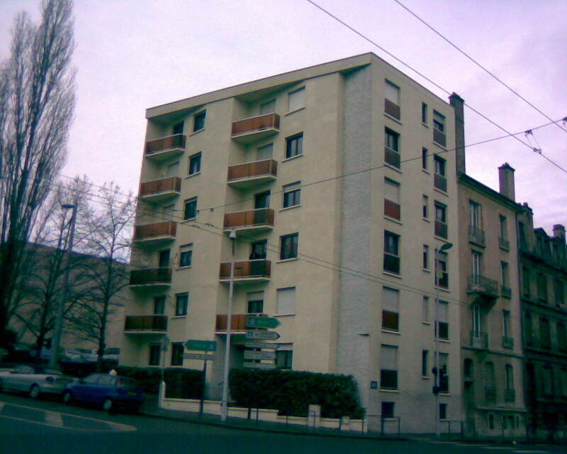 Appartement -F2- Parking Construction Années 1900 Entrée....