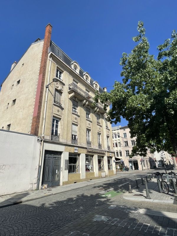 Local professionnel Construction Ann&eacute;es 1900. RC:Entr... 1100 54000 Nancy