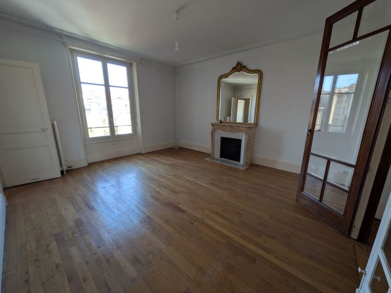Appartement -F7- Terrasse 14 m2 Balcon 7 m2 Construction....