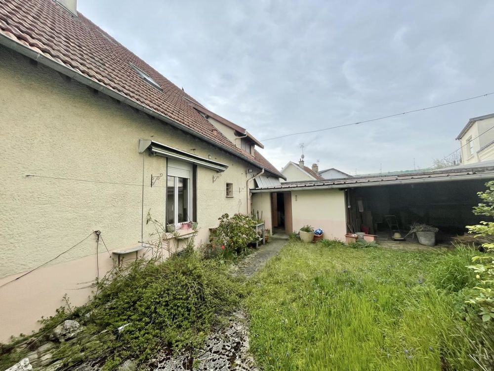 maison 6 pièces avec garage et jardinet