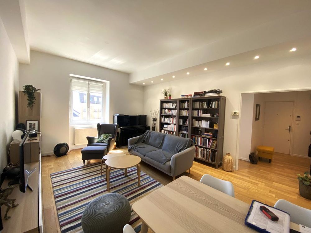 Appartement 4 pièces avec emplacement de parking et cave