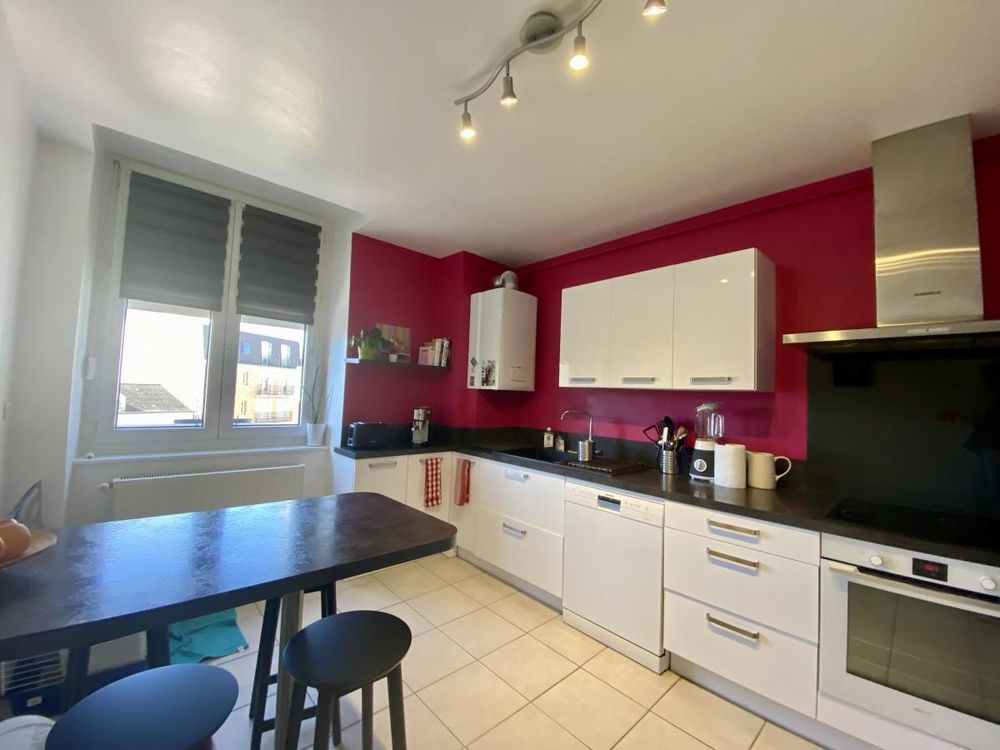 Appartement 4 pièces avec emplacement de parking et cave