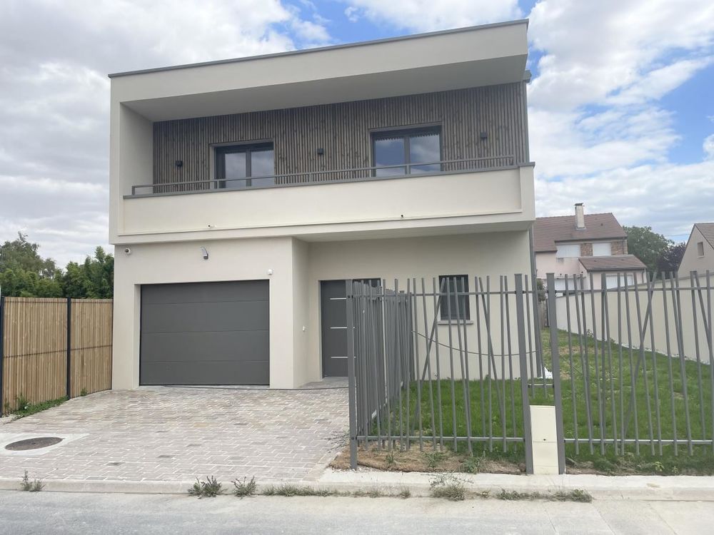 Maison contemporaine 6 pièces avec piscine