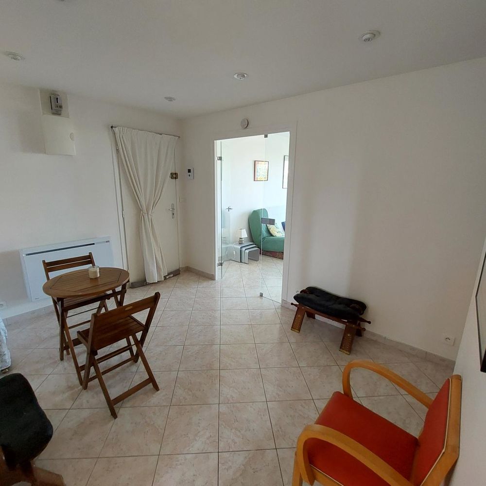 Appartement type 2 meublé avec box double et cave