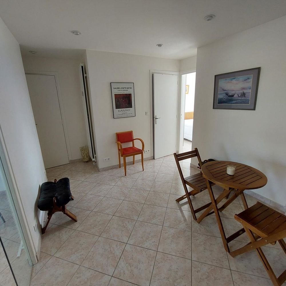 Appartement type 2 meublé avec box double et cave