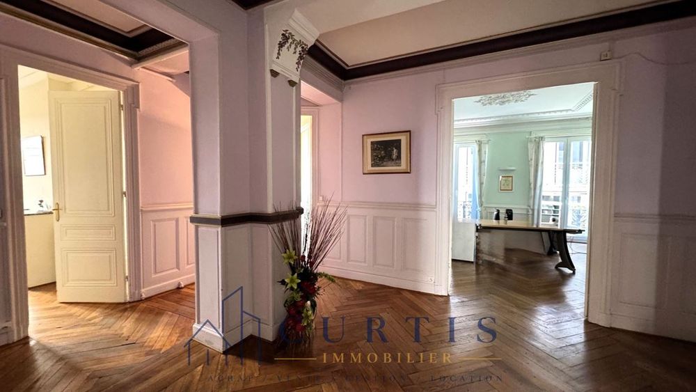 Appartement - 149.7m ²