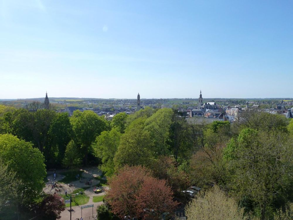 Appartement T5 meublé avec terrasse à LOUER à Cambrai