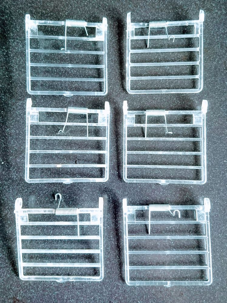 Clapet transparent &agrave; barreaux verticaux pour mangeoires 3 62210 Avion