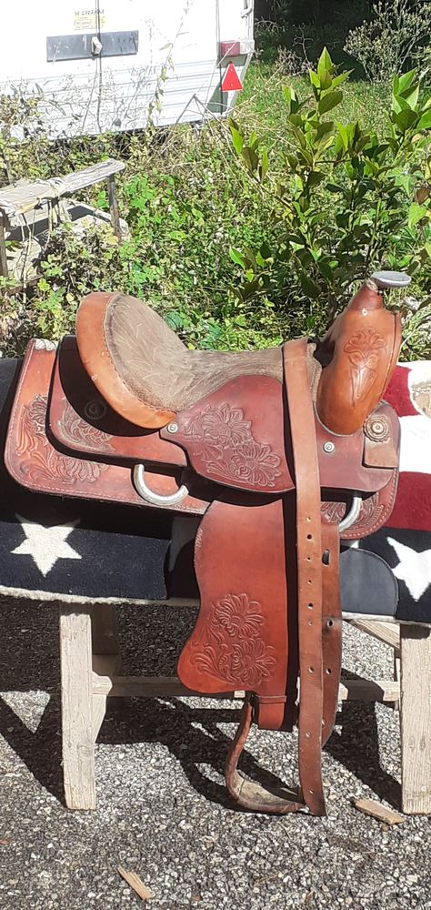 mat&eacute;riel &eacute;quitation 1200 38730 Valencogne