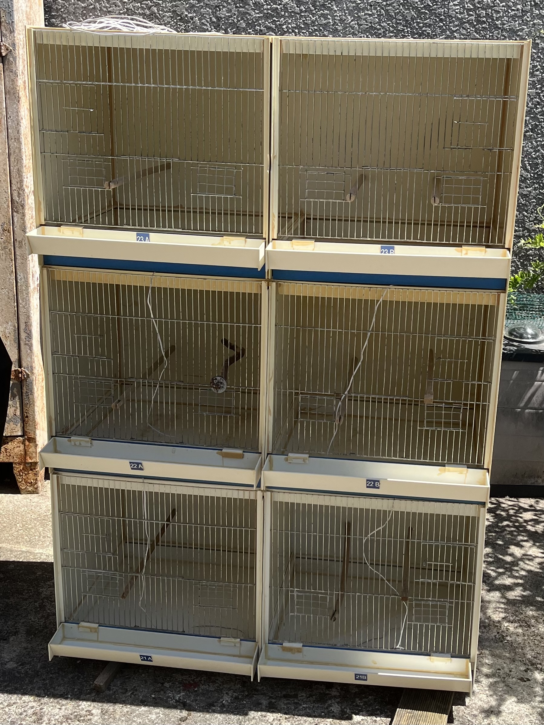 Batteries cages d'&eacute;levage PVC 90 77130 Ville-saint-jacques