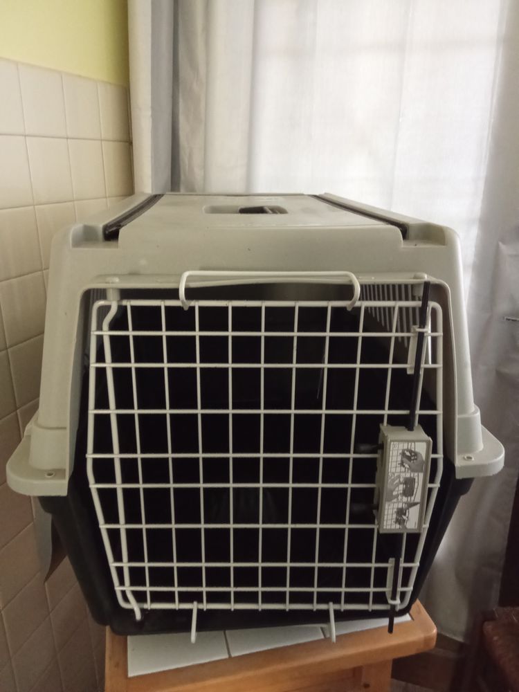 Boite a transport pour animaux 50 91310 Montlh�ry