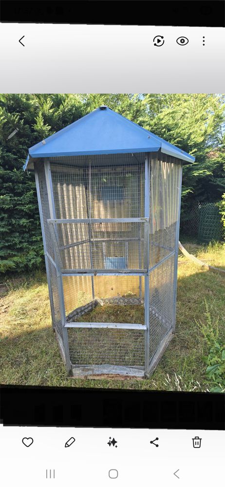 Voli&egrave;re exterieure 300 77240 Vert-saint-denis