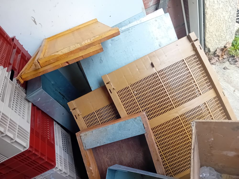 Mat&eacute;riel pour abeilles 30 32600 Pujaudran