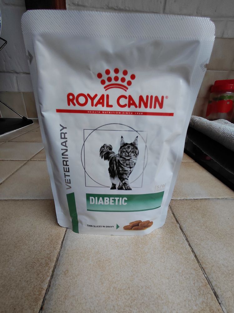 Sachets alimentation chat diab&eacute;tique Royal canin 8 94340 Joinville-le-pont