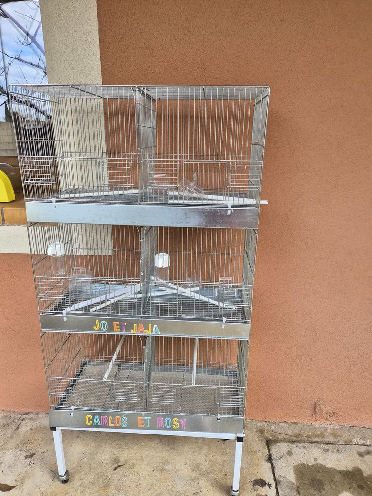 3 cage pour oiseau? tres bon &eacute;tat plus un support 100 13180 Gignac-la-nerthe