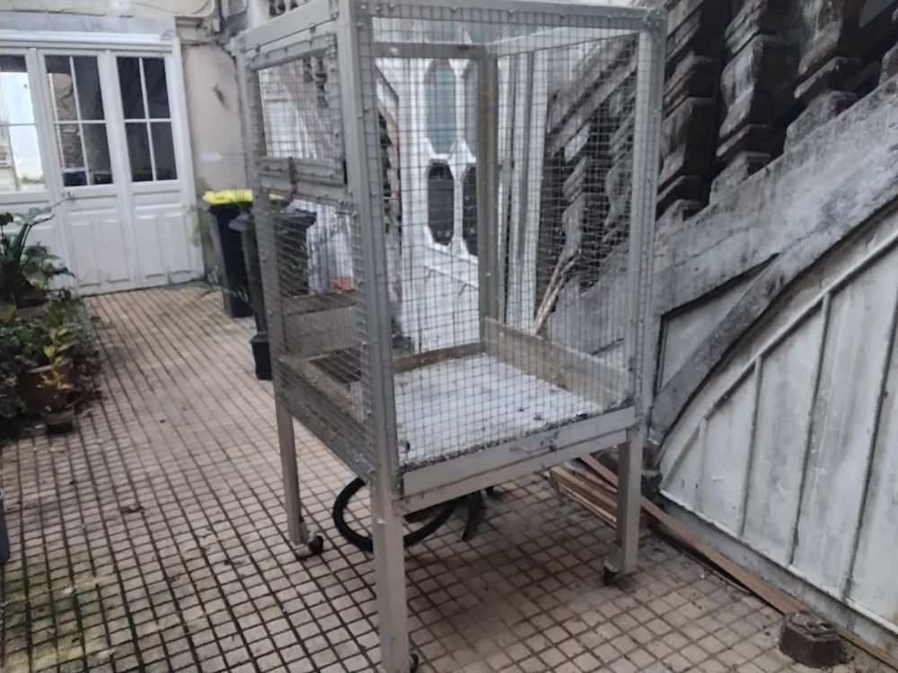 Cage 120 02800 La f�re