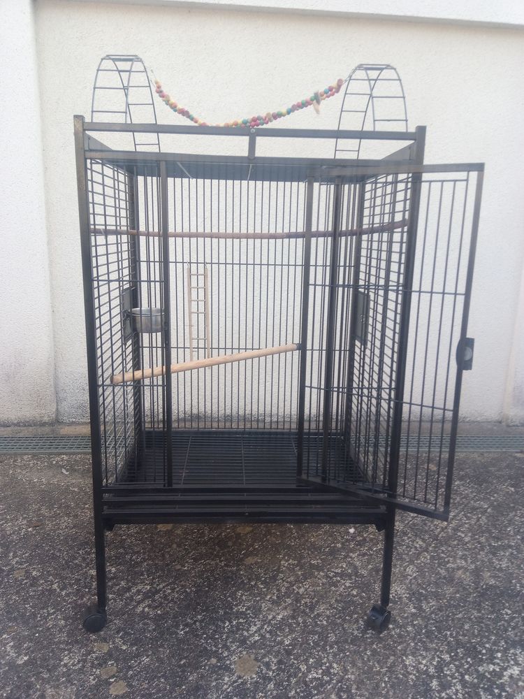 Cage Perroquet sur roulettes 170 37110 Saunay