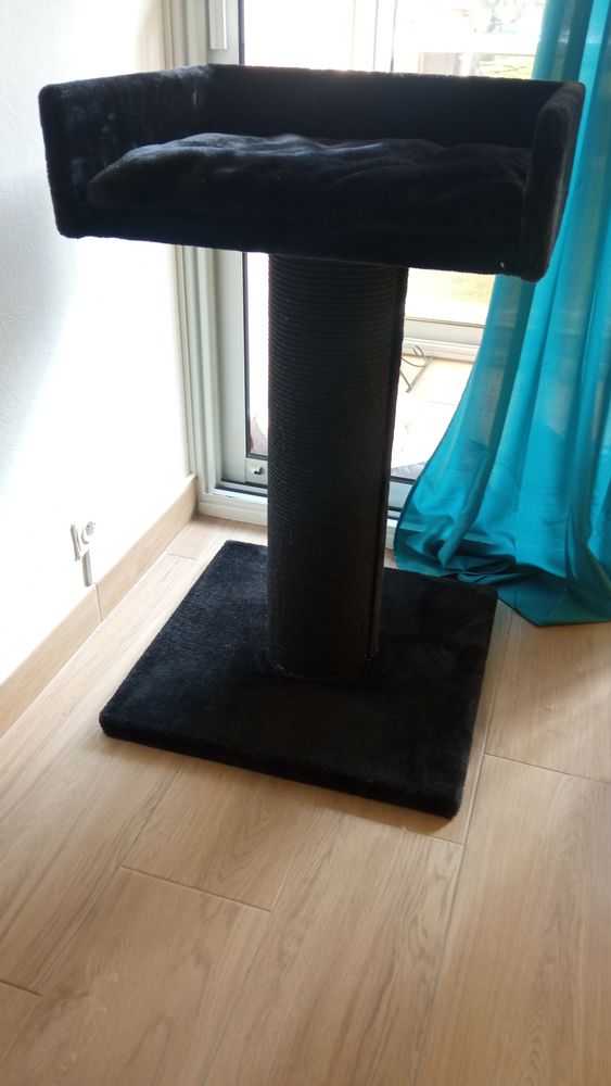 arbre &agrave; chat, coussin, griffoir, maison de toilette 95 72100 Le mans