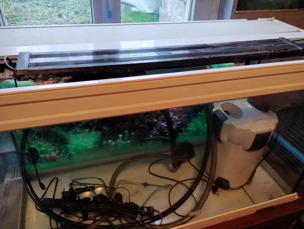 Aquarium 240 litres 200 02700 Fri�res-faillou�l
