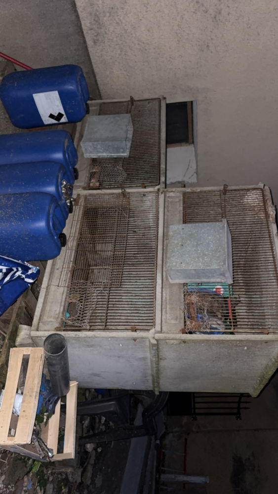 Clapier &agrave; lapin de ferme 100 28400 Nogent-le-rotrou
