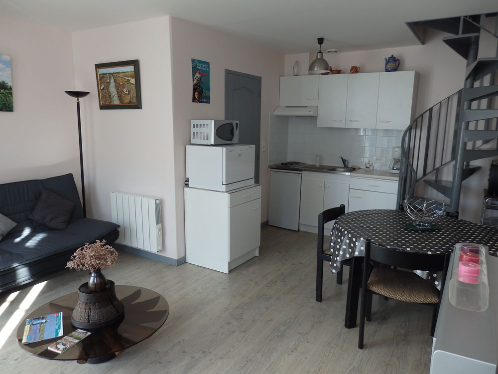 Rochefort 17 Annonce Location Vacances A La Mer Maison Villa A Louer En Poitou Charentes Wh160022817