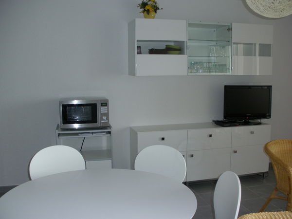 La Franqui,appartement climatisé et cabine face à la mer