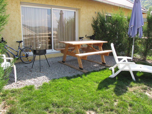 Savines le lac dans villa de plan pied appartements