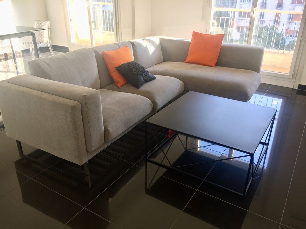 Superbe T3/4 PRADO :100 M 2 meublé asc. climatisé Fev 27
