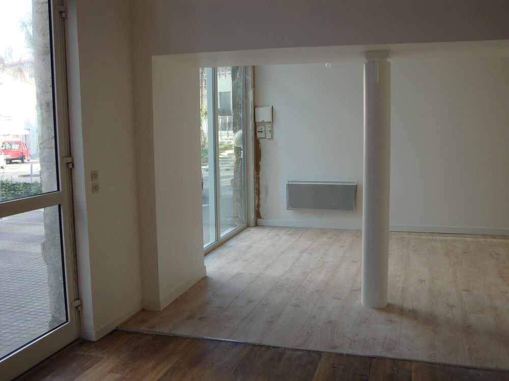 BUREAU-ATELIER-LOCAL VITRINE 85 M²