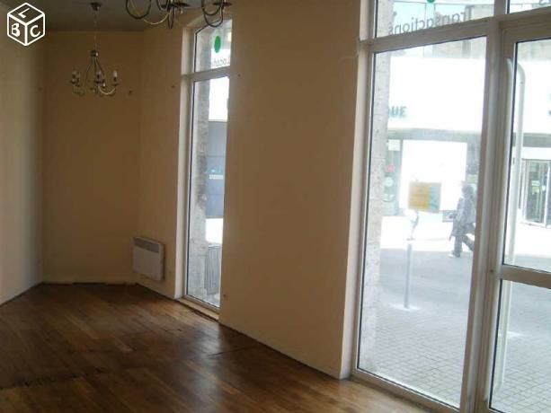 BUREAU-ATELIER-LOCAL VITRINE 85 M²