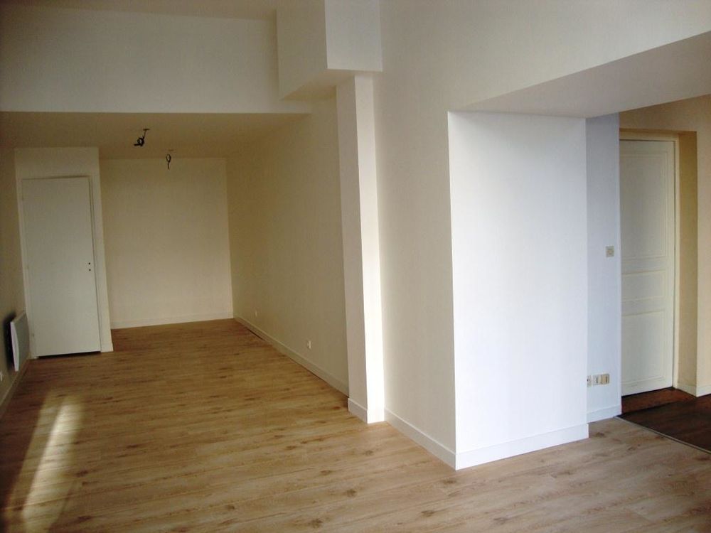 BUREAU-ATELIER-LOCAL VITRINE 85 M²