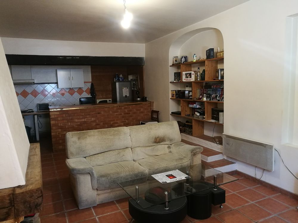 LOFT rdc + terrasse + parking, prop. sécurisée, px CV, 790€