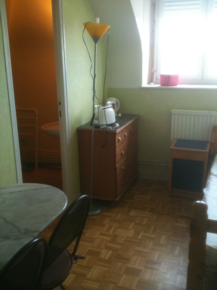 chambre meublé indépendante chez l'habitant av internet TCC