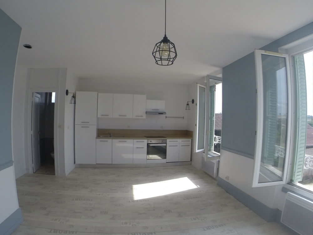 appartement F3 semi équipé