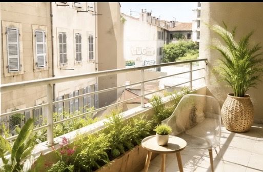 Prado 8 eme Beau T3 terrasse ascenseur grand box inclus