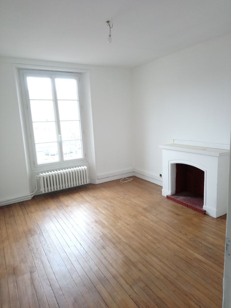 Grand f 4 Centre Falaise