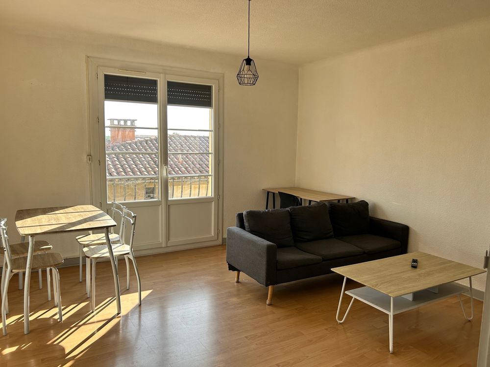 Appartement T3 meublé dernier étage secteur Lycée Arago