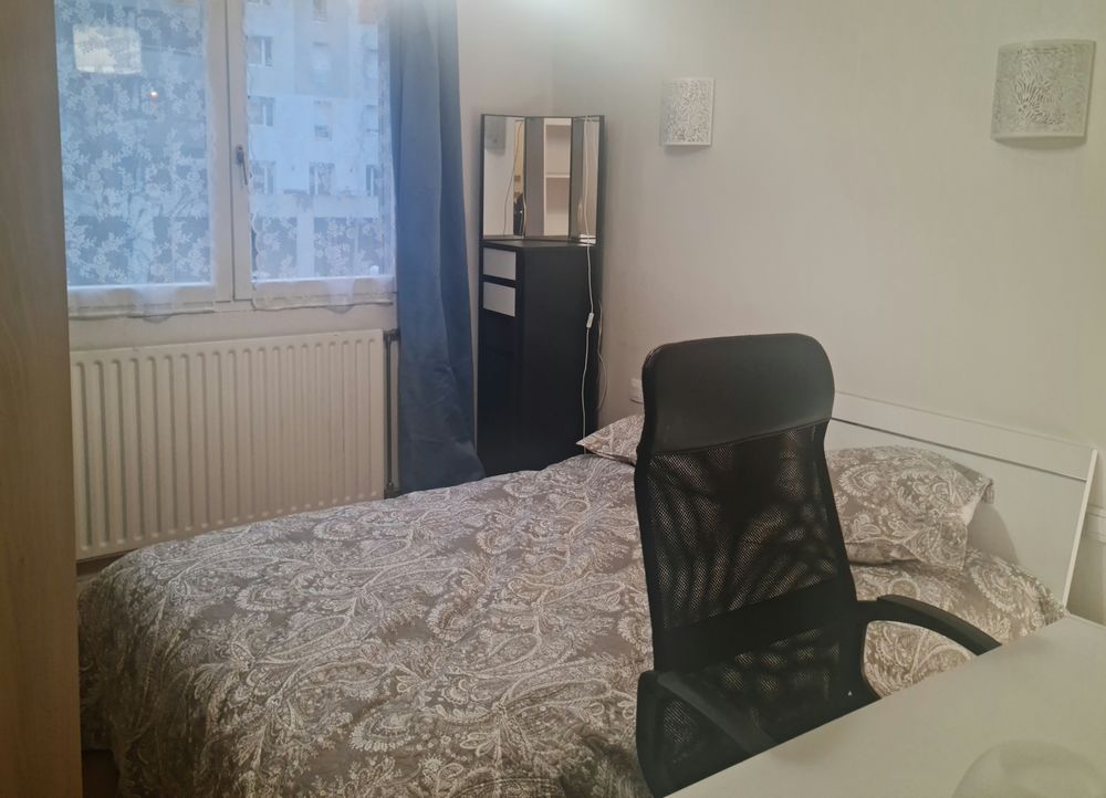 31 crs Fauriel, à louer en direct confortable F3 meublé 72m2 balcon box fermé ascensr balcon cave