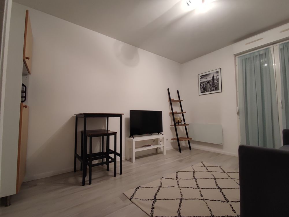 Studio meublé avec parking, Metz