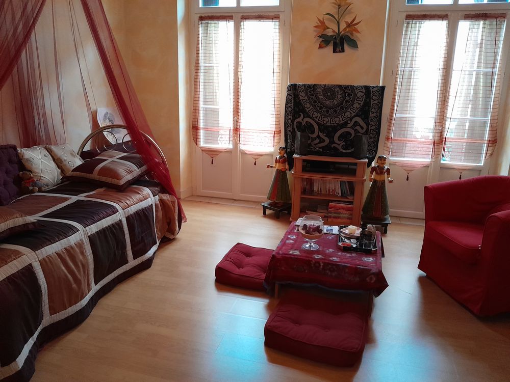 Maison de ville avec boutique et cour intérieure