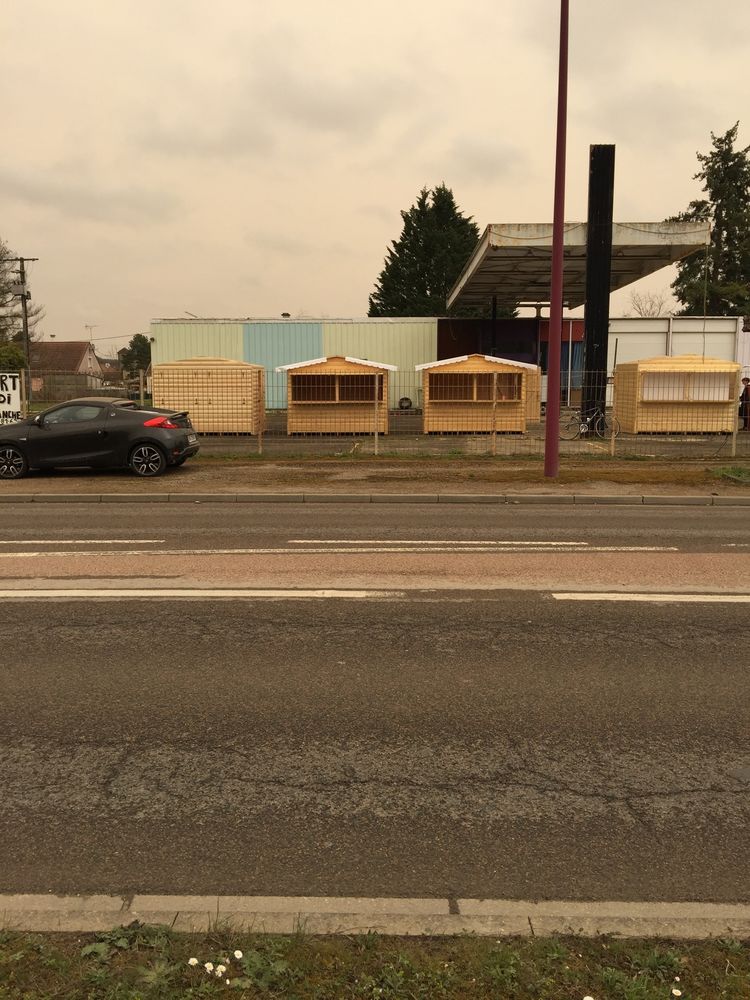 Emplacement avec chalets prix 350€ toutes activités
