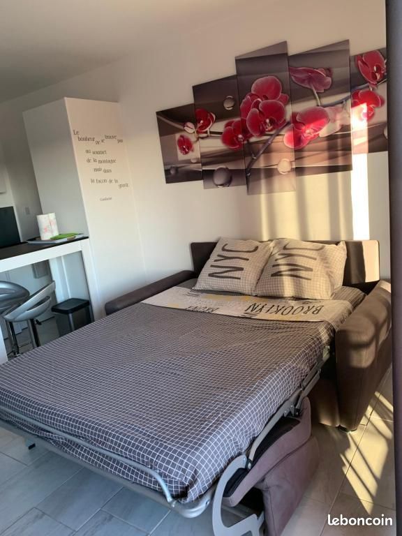 APPARTEMENT TOUT EQUIPE DISPONIBLE A L'ANNEE