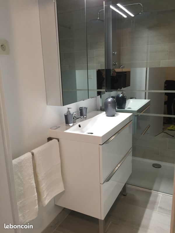 APPARTEMENT TOUT EQUIPE DISPONIBLE A L'ANNEE