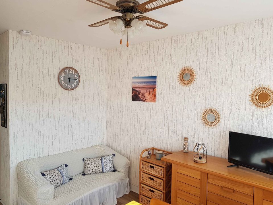 Studio meublé en bord de mer