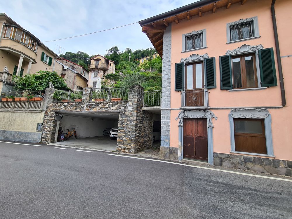 ITALIE ''Maccagno''en Lombardie au bord du Lac Majeur